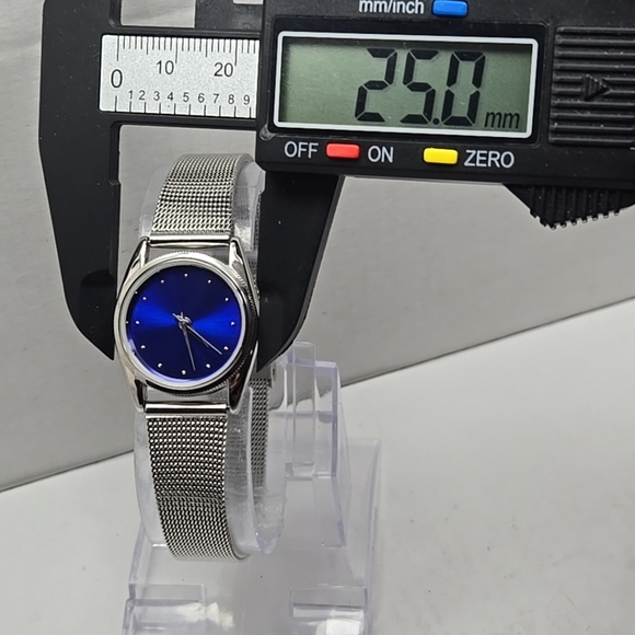 Womens Wings Giorgio Beverly Hills Watch Royal Blue Mesh Band SS New Battery - Picture 4 of 9